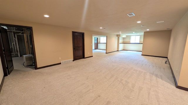 1270 CAMERON CIRCLE, Neenah, WI 54956