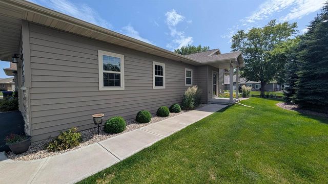 1270 CAMERON CIRCLE, Neenah, WI 54956