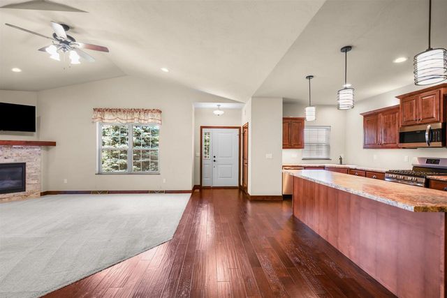 1270 CAMERON CIRCLE, Neenah, WI 54956