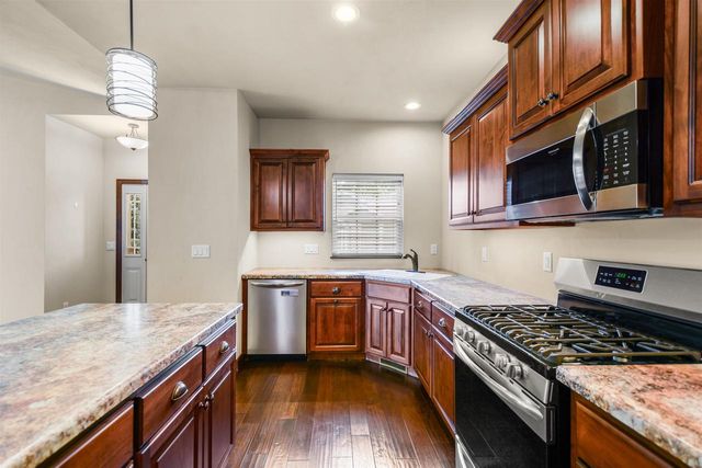 1270 CAMERON CIRCLE, Neenah, WI 54956