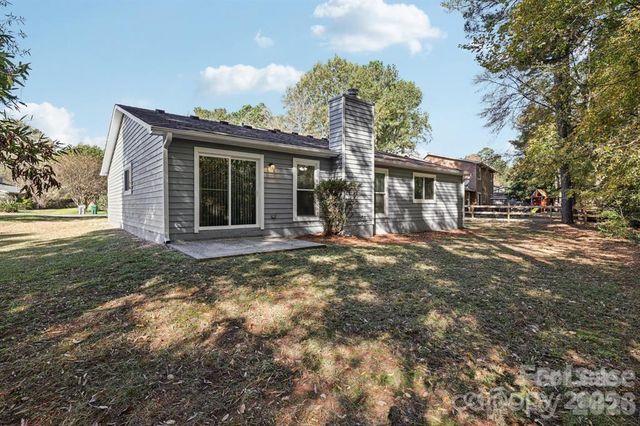 7030 Huntsmaster Drive, Charlotte, NC 28277