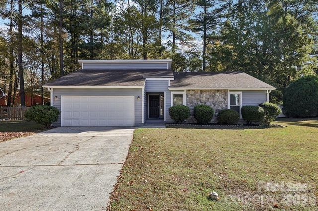 7030 Huntsmaster Drive, Charlotte, NC 28277