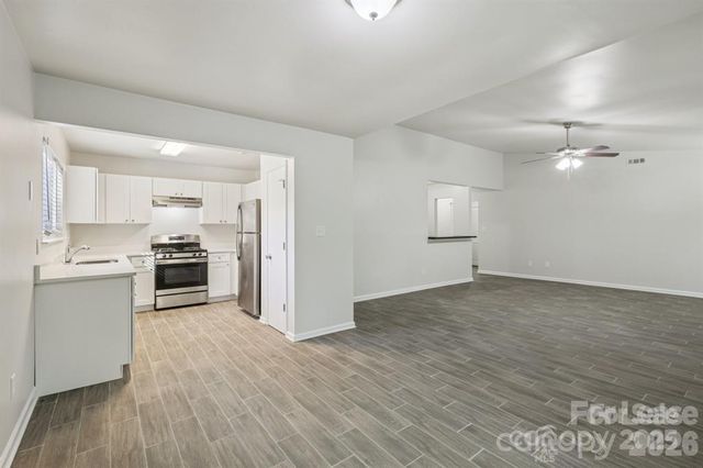 7030 Huntsmaster Drive, Charlotte, NC 28277