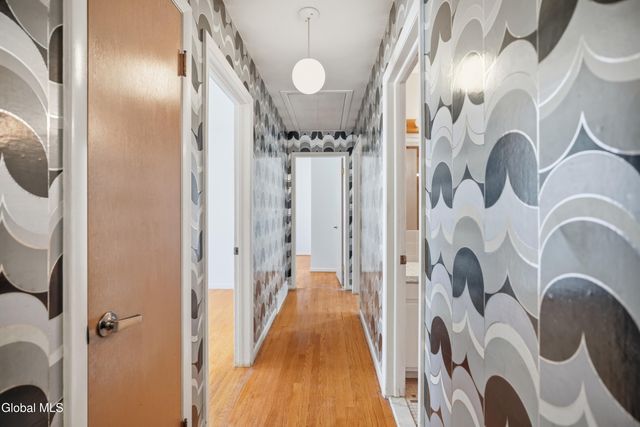 1225 Hempstead Road, Niskayuna, NY 12309