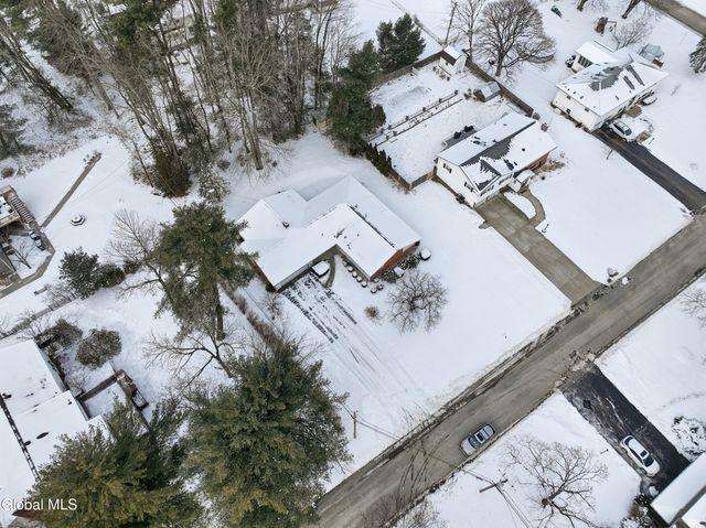 1225 Hempstead Road, Niskayuna, NY 12309