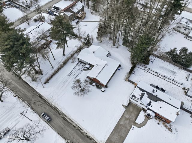 1225 Hempstead Road, Niskayuna, NY 12309