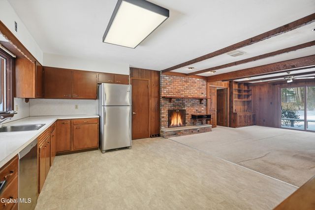 1225 Hempstead Road, Niskayuna, NY 12309