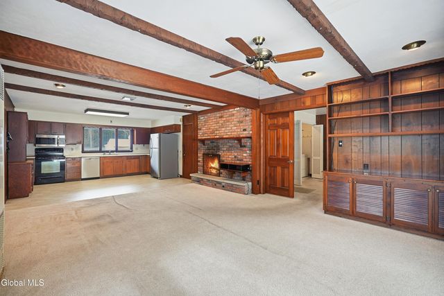 1225 Hempstead Road, Niskayuna, NY 12309