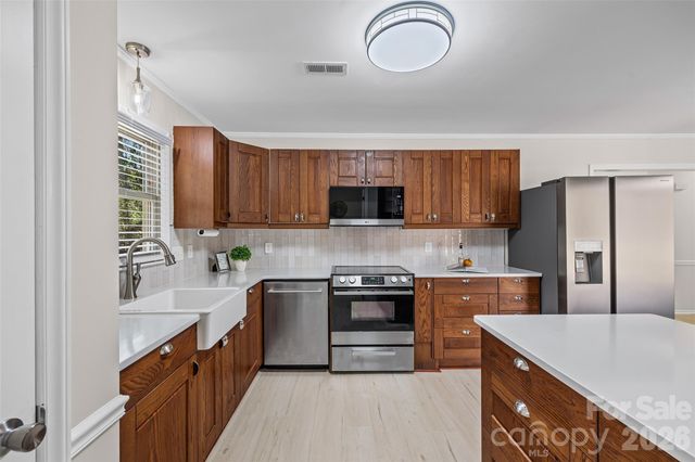 222 Woodridge Drive, Belmont, NC 28012