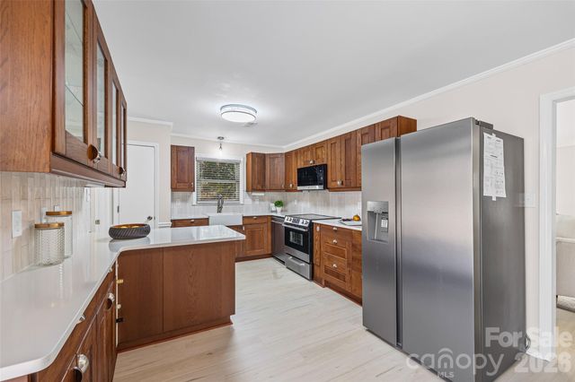 222 Woodridge Drive, Belmont, NC 28012