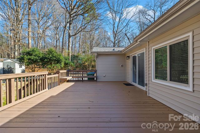 222 Woodridge Drive, Belmont, NC 28012