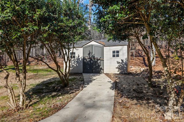 222 Woodridge Drive, Belmont, NC 28012