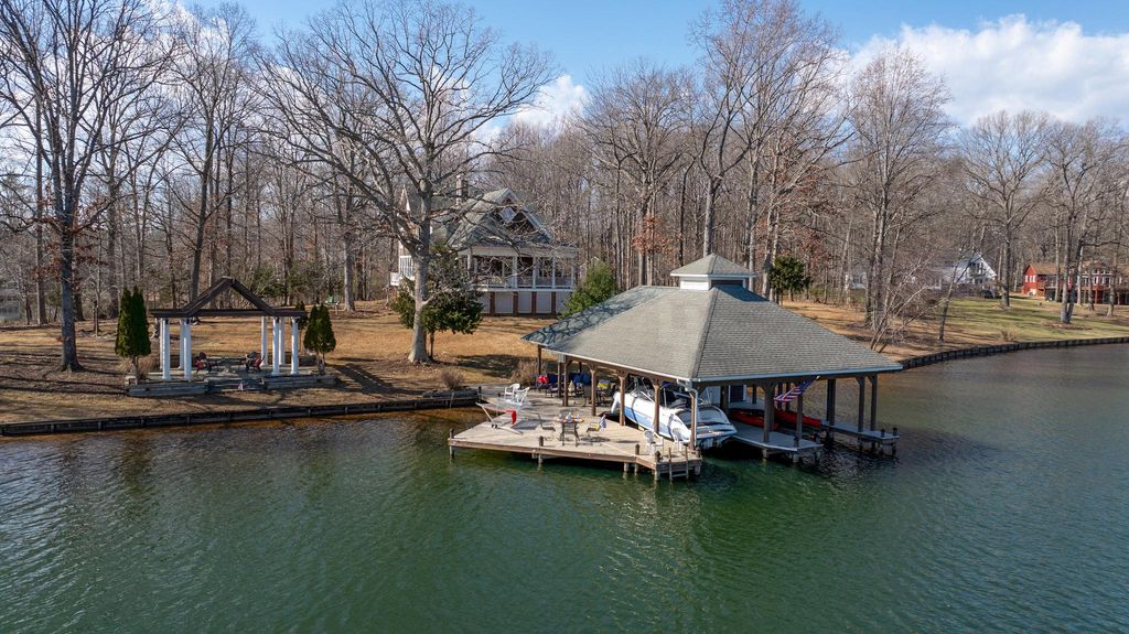 175 COVENANT WAY, Bumpass, VA 23024
