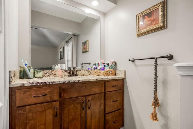 10226 Century Lane, Lenexa, KS 66215