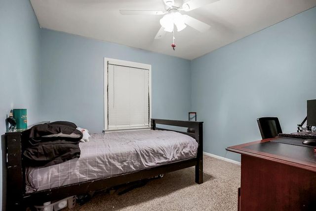 10226 Century Lane, Lenexa, KS 66215