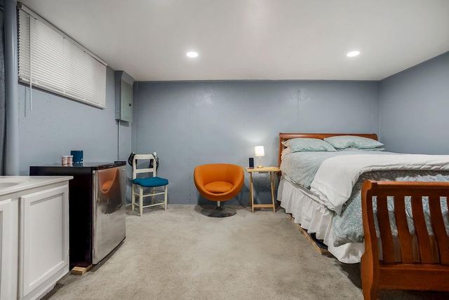 10226 Century Lane, Lenexa, KS 66215