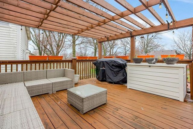 10226 Century Lane, Lenexa, KS 66215