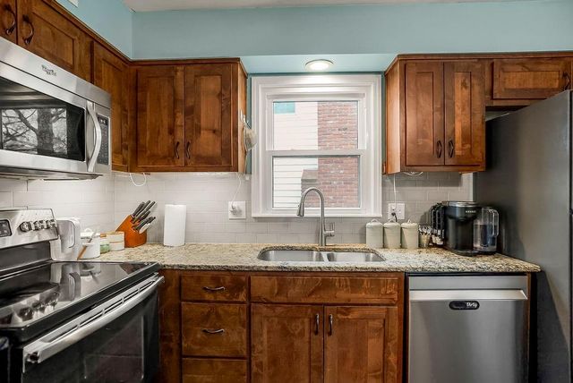 10226 Century Lane, Lenexa, KS 66215