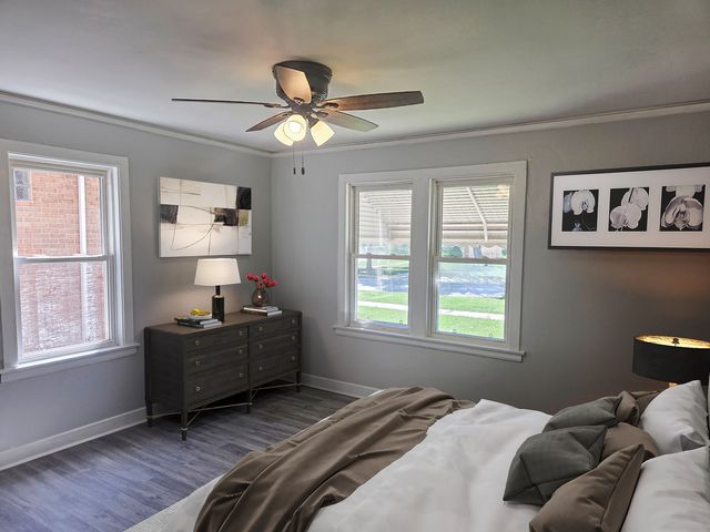2657 N Sayre Avenue, Chicago, IL 60707
