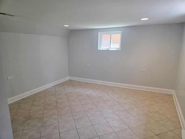 2657 N Sayre Avenue, Chicago, IL 60707