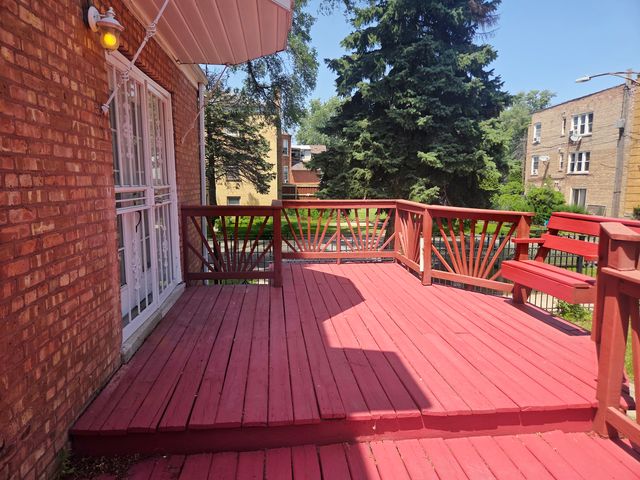 2657 N Sayre Avenue, Chicago, IL 60707