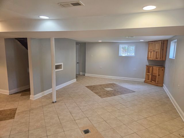 2657 N Sayre Avenue, Chicago, IL 60707