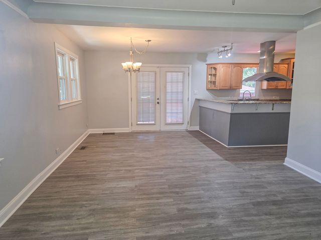 2657 N Sayre Avenue, Chicago, IL 60707