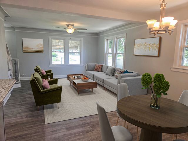 2657 N Sayre Avenue, Chicago, IL 60707