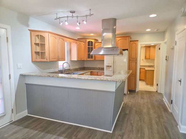 2657 N Sayre Avenue, Chicago, IL 60707