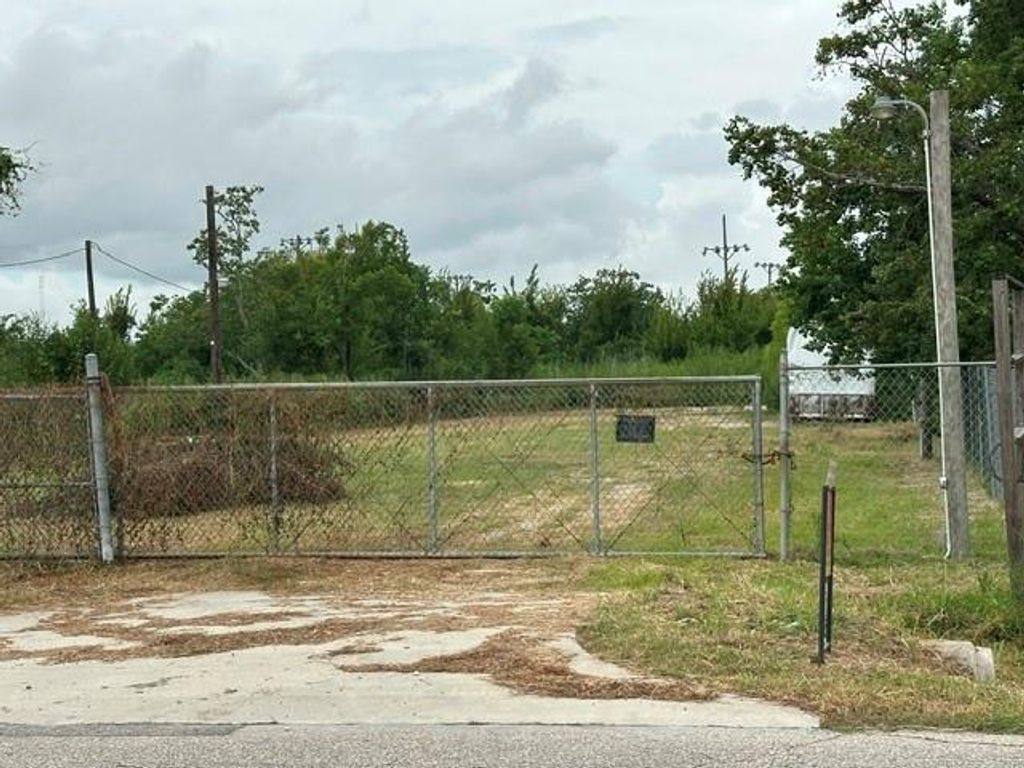 5613 John Martin Road, Baytown, TX 77521