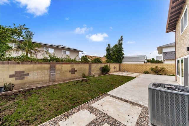 5317 Vista Del Mar, Cypress, CA 90630
