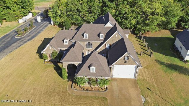 5062 Harlech Castle, Southaven, MS 38671