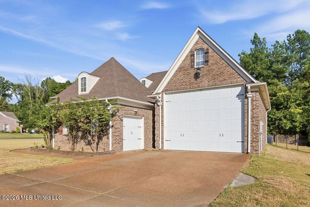 5062 Harlech Castle, Southaven, MS 38671