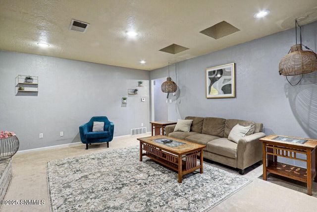 1730 Royal Drive, Las Cruces, NM 88011