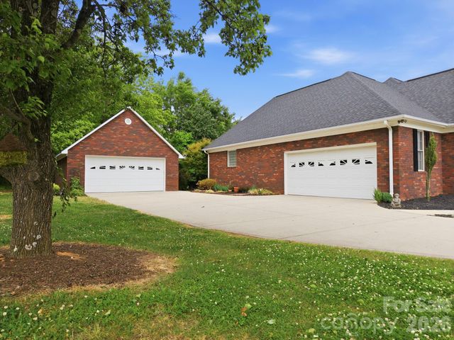 127 Fisher Farm Court, China Grove, NC 28023
