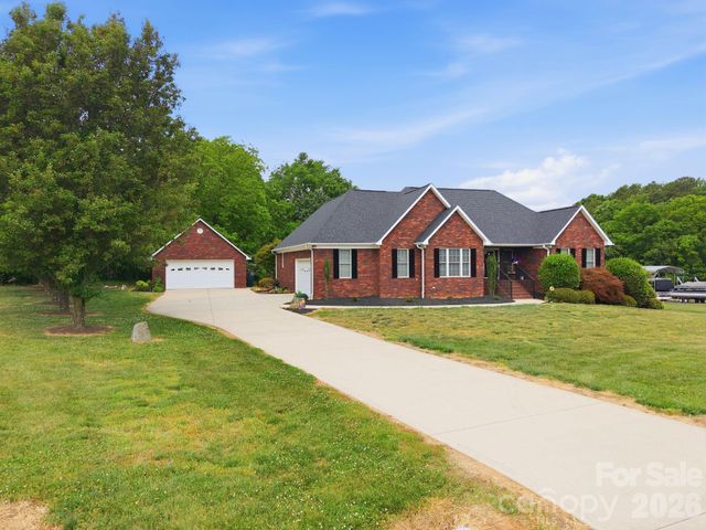 127 Fisher Farm Court, China Grove, NC 28023
