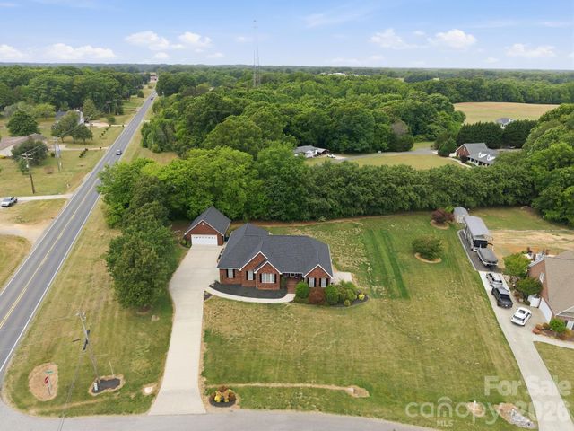 127 Fisher Farm Court, China Grove, NC 28023