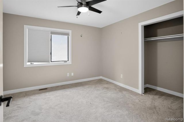 1960 Eastons Trail, Highland, MI 48357