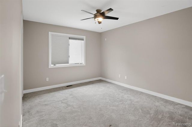 1960 Eastons Trail, Highland, MI 48357