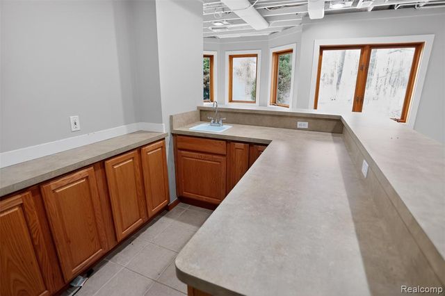1960 Eastons Trail, Highland, MI 48357