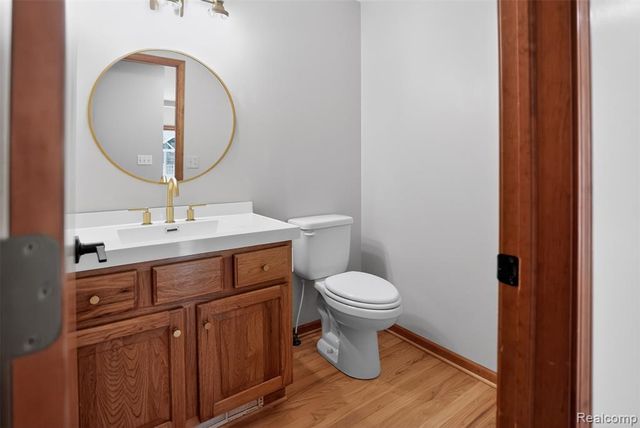 1960 Eastons Trail, Highland, MI 48357