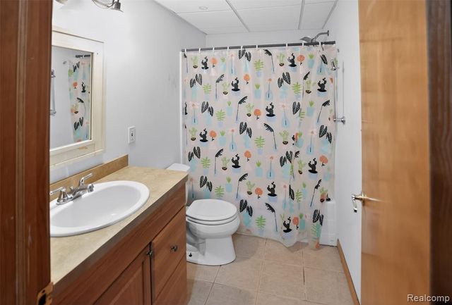 1960 Eastons Trail, Highland, MI 48357