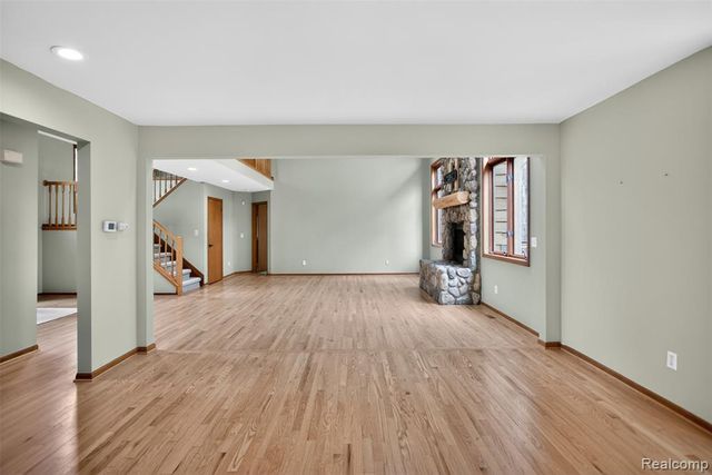 1960 Eastons Trail, Highland, MI 48357