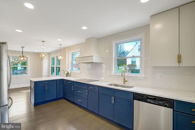 2820 FRANKLIN ST, Alexandria, VA 22306