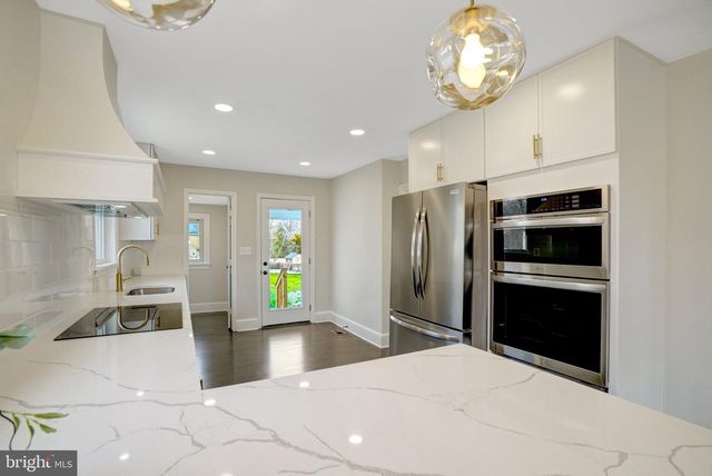 2820 FRANKLIN ST, Alexandria, VA 22306