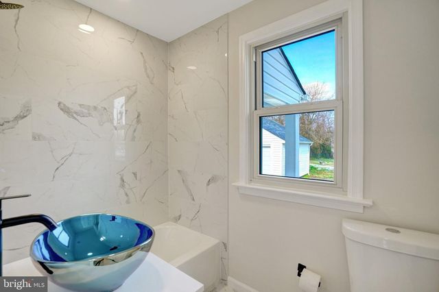 2820 FRANKLIN ST, Alexandria, VA 22306