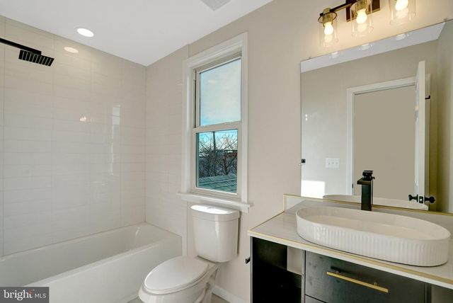 2820 FRANKLIN ST, Alexandria, VA 22306