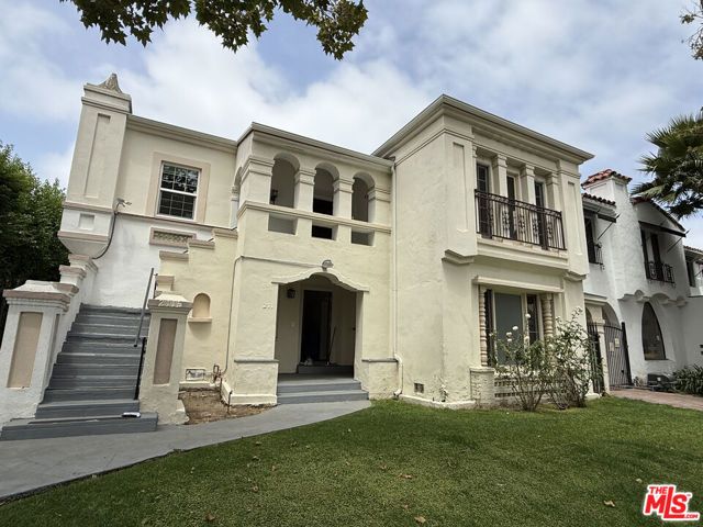 211 S Arnaz Drive Lower, Beverly Hills, CA 90211