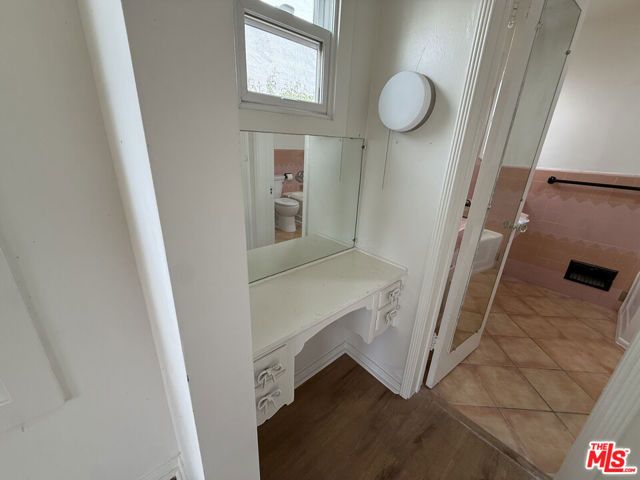 211 S Arnaz Drive Lower, Beverly Hills, CA 90211