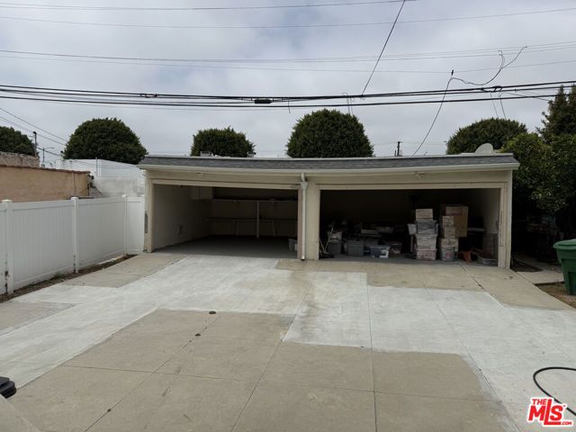 211 S Arnaz Drive Lower, Beverly Hills, CA 90211